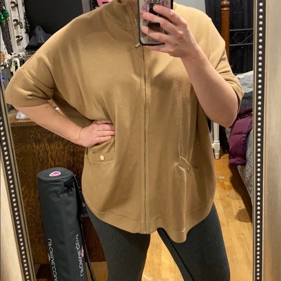 WHBM Poncho Cape Cardigan Sweater EUC - Picture 7 of 16